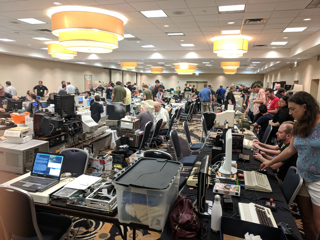 VCFMW 2018 crowd